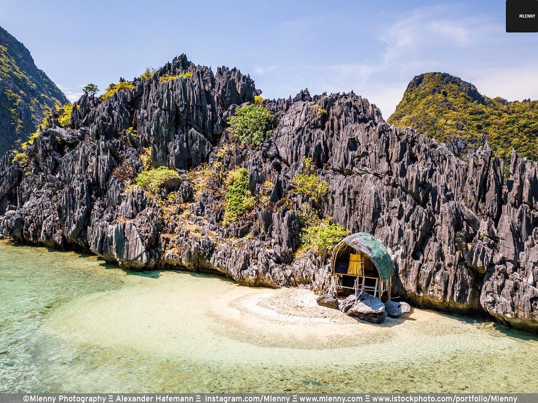 lonely beach hut tapiutan island, el nido