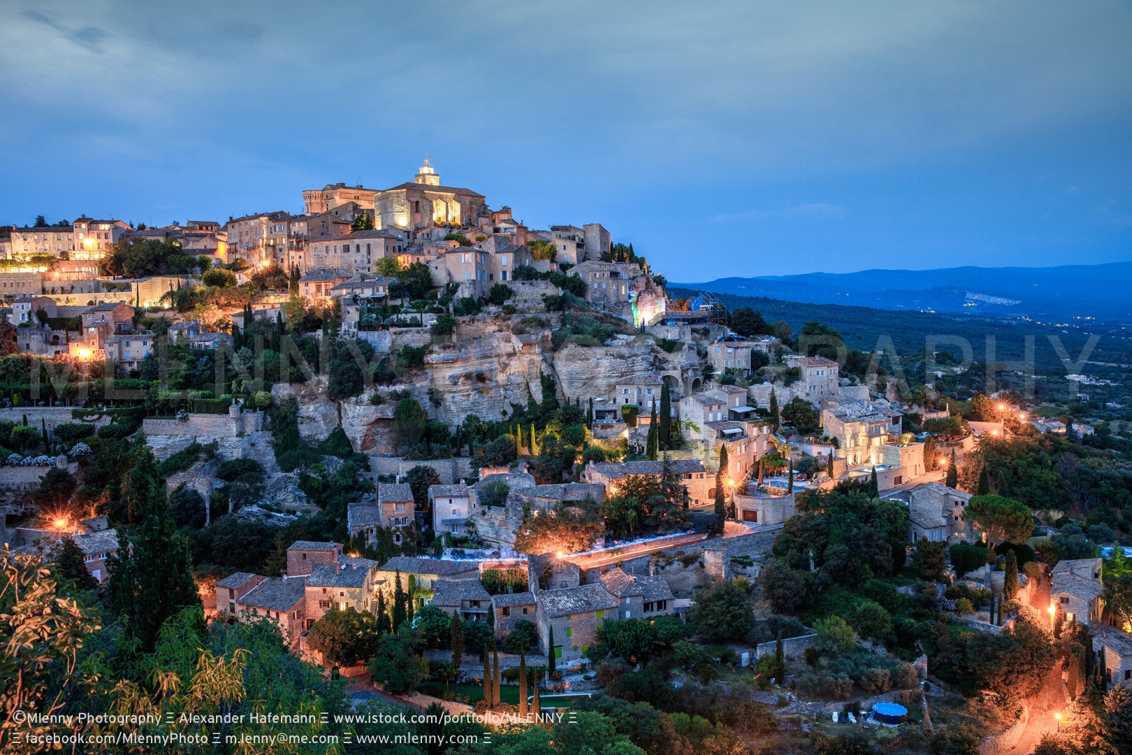 Canon-5DSR-Gordes-Night